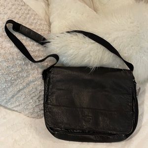 NWT  BASS laptop satchel